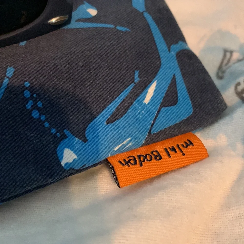 Mini Biden kids navy sunglasses w case